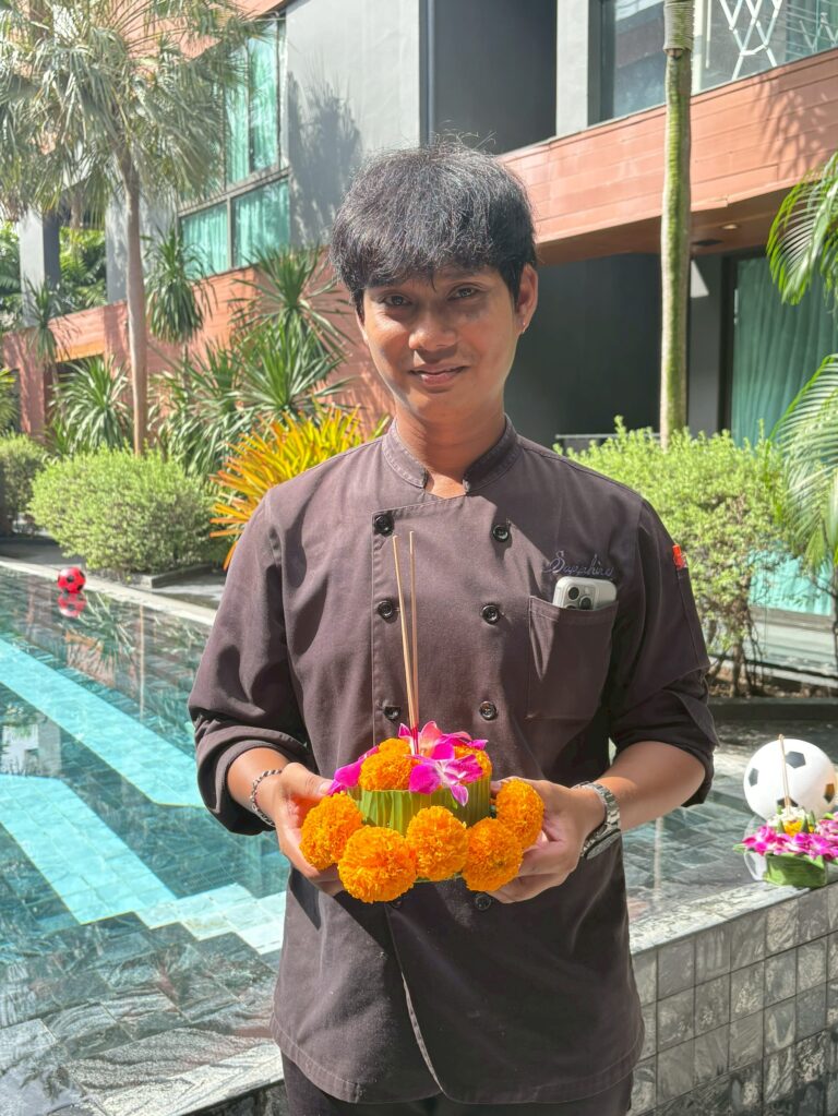 LINE_ALBUM_ลอยกระทง 2025_251105_12