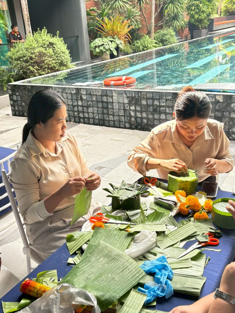 LINE_ALBUM_ลอยกระทง 2025_251105_16