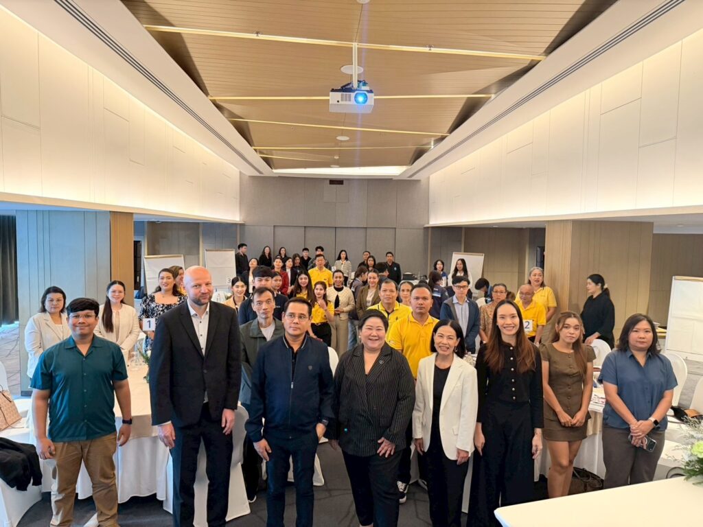 Group photo of trainers, officials, and hotel industry participants at the Human Rights Due Diligence (HRDD) training in Phuket